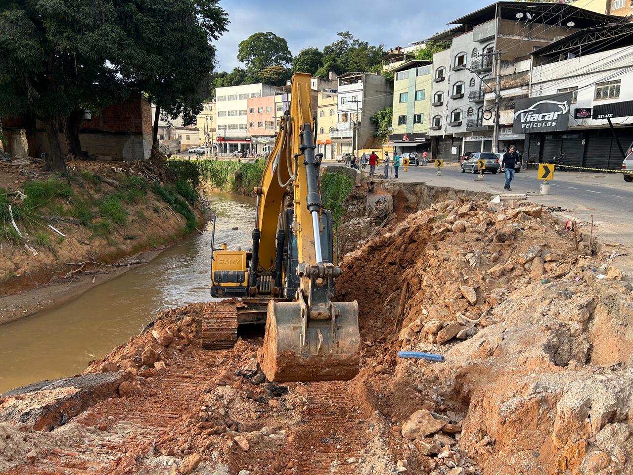 Muro de gabião Obras começaram no dia 23, segundo a Prefeitura. Foto: PMU/Divulgação