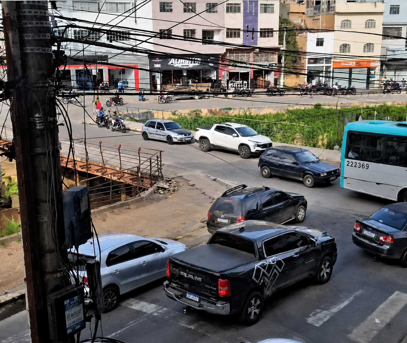 transito beira rio 2 Com interdições, trânsito se complicou. Foto: Reprodução de internet