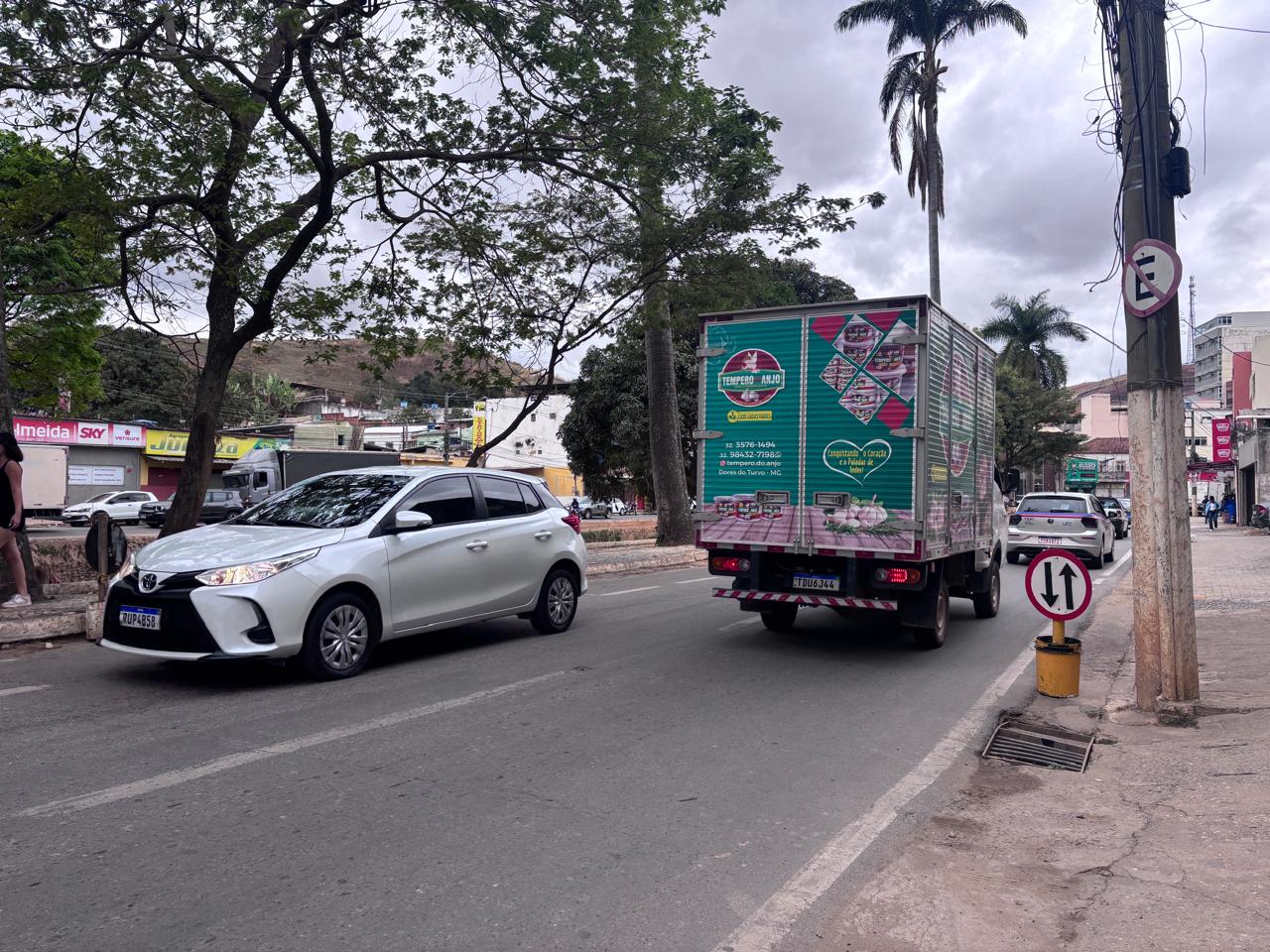 Trânsito passou temporariamente a ter mão dupla nas proximidades da rodoviária